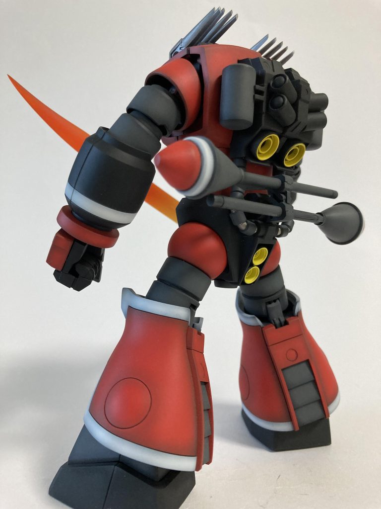 パンツァーファウストは自分好みに先端を赤で塗装