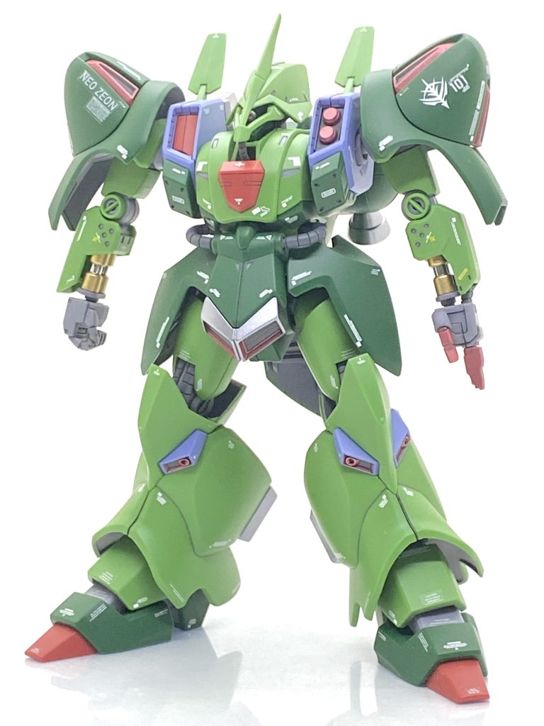 HGUC ガルスJを成形色仕上げ+αで作ってみました。兎に角、今年一番作りたい機体でした(笑)。正直言ってガルスJのHGUC化は諦めてました・・・B-CLUBでガーレジキットでも出てくれれば良かったのですがZZ本放送時に出た旧キットが当時の割にはプロポーション、ギミックともバランスが取れていて、それでリファインされなかったと思います。シュツルム・ガルスがキット化された時に旧キットと二個一も考えたのですが・・・かなりの改修が必要なのはわかっていたので(笑)諦めました。ZZの機体がHGUC化されるのは中々無いので今年一番気合を入れて、塗分けによってMG並みの精密感を出す事を目標にしていきます。