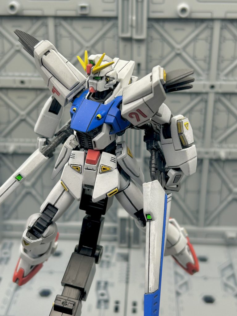 エナメル塗料の墨入れで顔パーツが割れて大分テンション下がりました…。修復しましたがよく見るとヒビが入っていて悲しいです😢