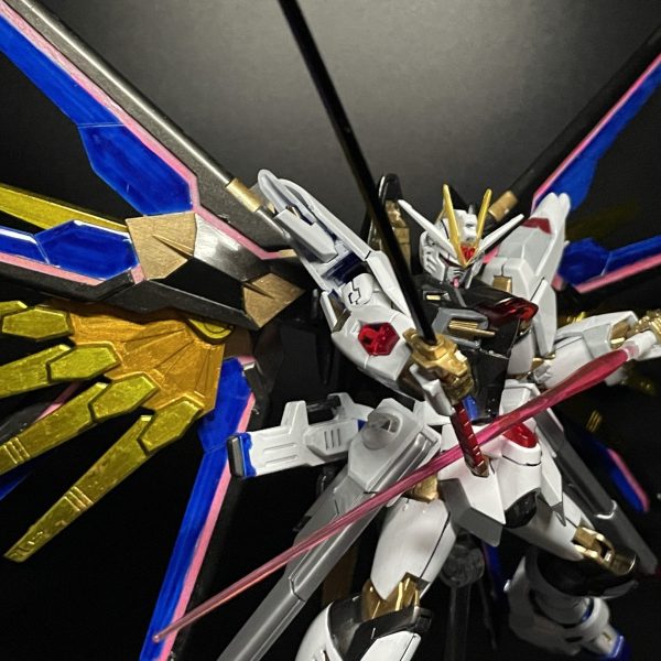 マイティーライジングフリーダムガンダム ストフリカラー