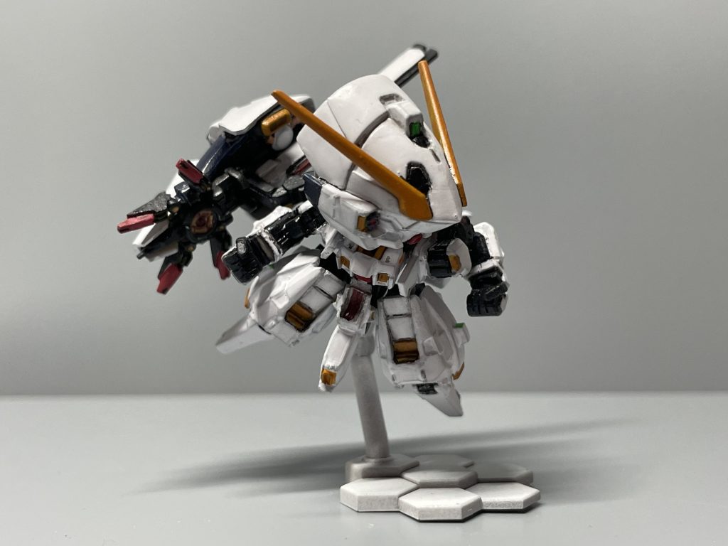 ウーンドウォート自体はガンプラ引退後ちょっとしてから出た機体だったので特に思い入れは無いのですが、最後に作ってたキットが電ホビ付録のヘイズル改だったので結構好みのデザイン。