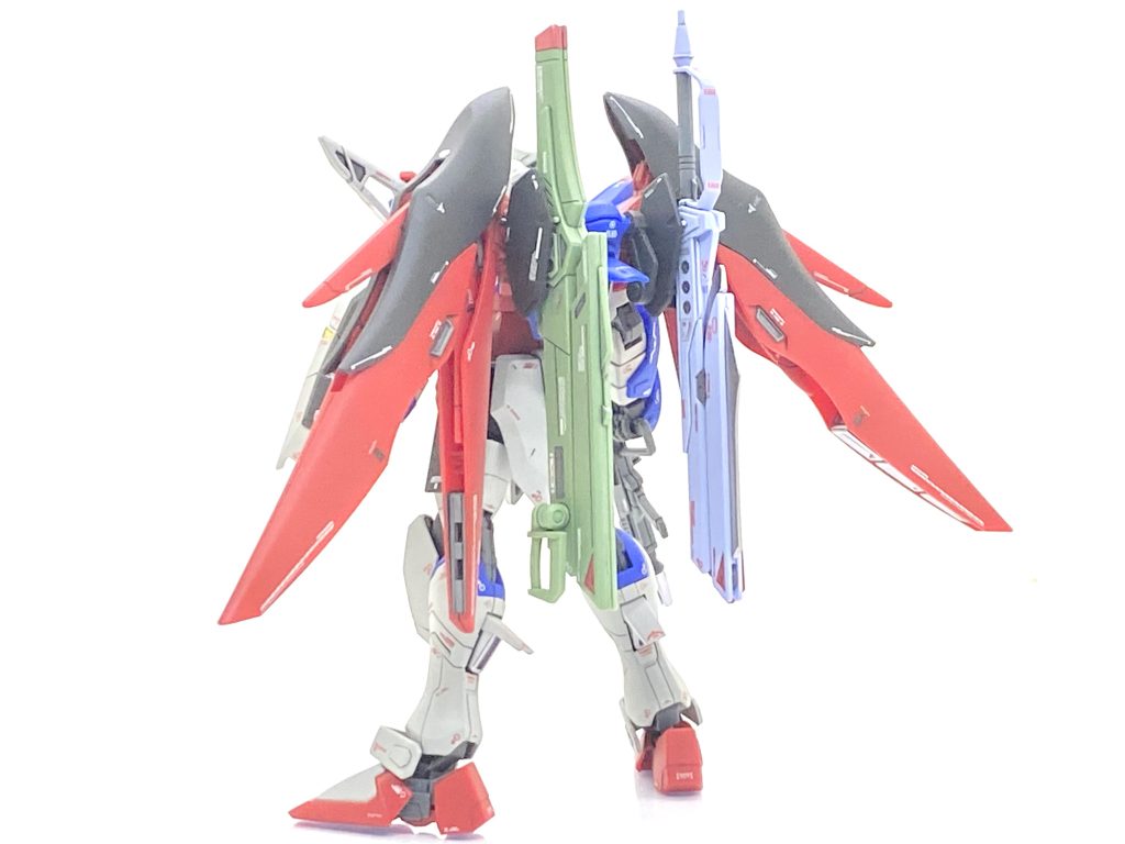 塗装箇所とカラーレシピ本体ライトグレー→(ガイア)ニュートラルグレーⅡアロンダイト柄、凹モールド部→(クレオス)RLM75グレーバイオレット(水性も含む)各部スラスター、高エネルギービームライフル先端等→(ガイア)フレームメタリック(1)光の翼エフェクト→(クレオス)新ガンダムカラートランザムレッドパールパルマ・フィオキーナ、ビームシールドエフェクト→(クレオス)Mr.クリスタルカラーサファイアブルーアロンダイト刃部→(ガイア)ブレードシルバー