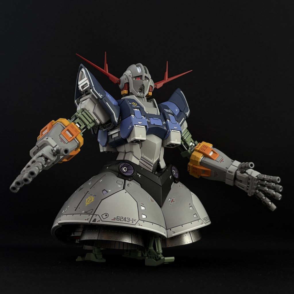 この配色を使えば、誰でも簡単に“まとまりのある仕上がり”を作れます。色選びで悩む時間が減って、塗れば塗るほど完成度が上がっていくのが実感できます。 ニュートラルグレーの落ち着いたトーンが、派手すぎずリアルで、ジオングの存在感をぐっと引き立ててくれます。