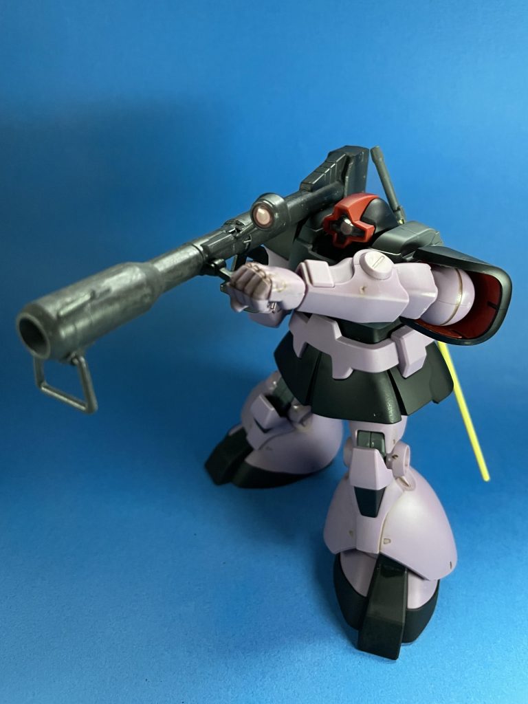 ジャイアントバズだけは豪快なモナカだったので合わせ目消し→ジャーマングレイ+ダークアイアンで塗装