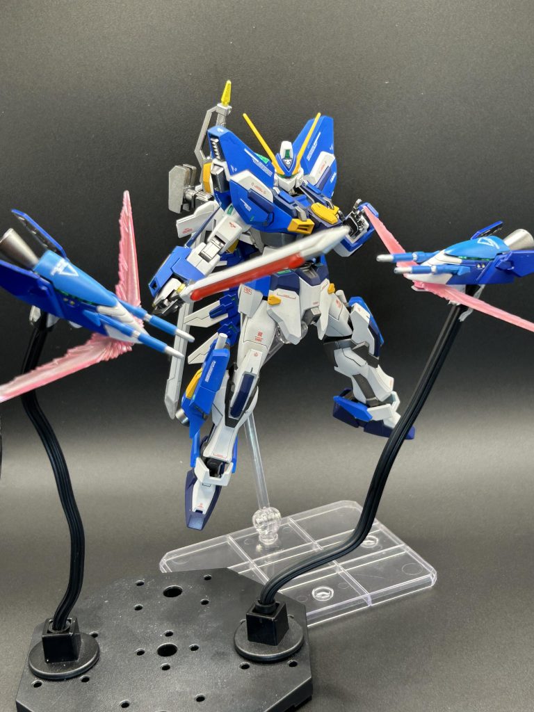 ガンバレル射出。ガンバレルはエグゼスがEXモデルなので単色の為、塗装後のイメージがしづらく先人達の塗装を見てどこで色分けするか考えながらでしたが、上手くまとまって良かったです。