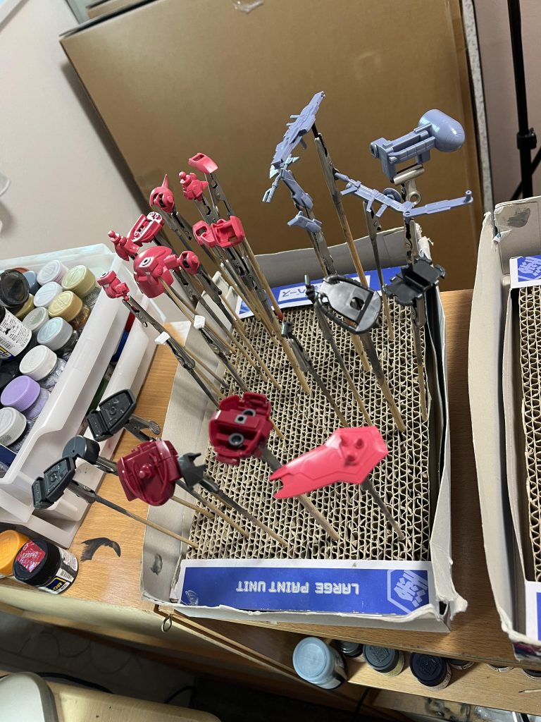 塗装前　パチ組状態で1枚も写真撮ってませんでした。工作としては・合わせ目けし・プラ板にてディテールアップ（合わせ目・ヒケを消す目的）