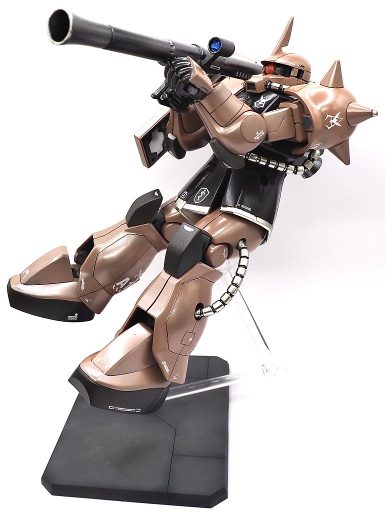 写真じゃ、よりわからない、スカート部のレザーブラウン。ほぼ黒に見えますね 涙