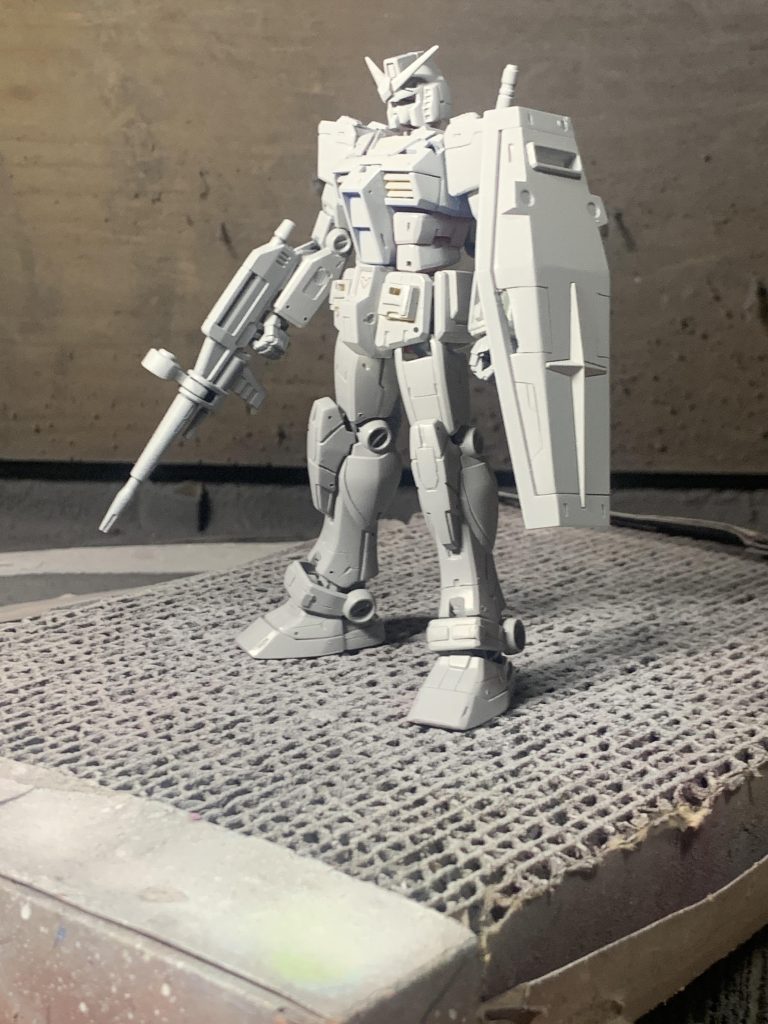 サフ画像です。ジオン蛍光と違いあまりサフ映えしませんね。(gundam-kao5)