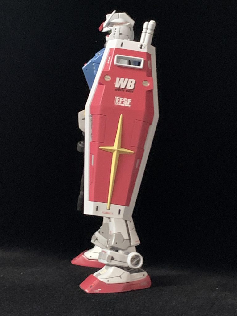 左側のサイドショット。