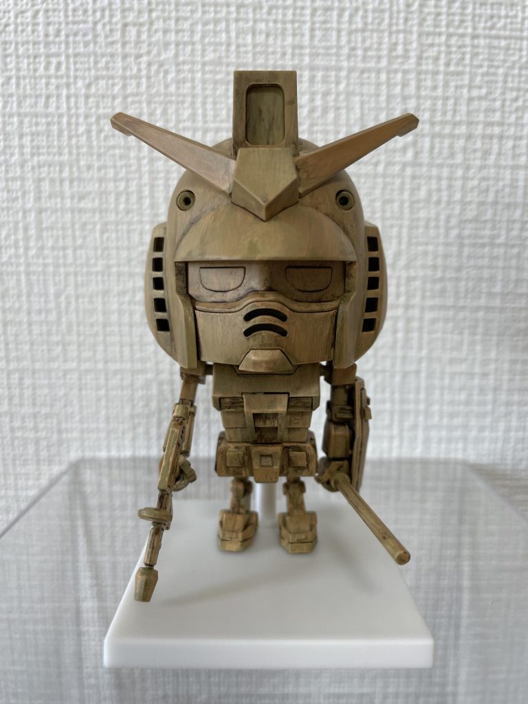 前回の騎士ガンダムよりは木っぽいからOK。