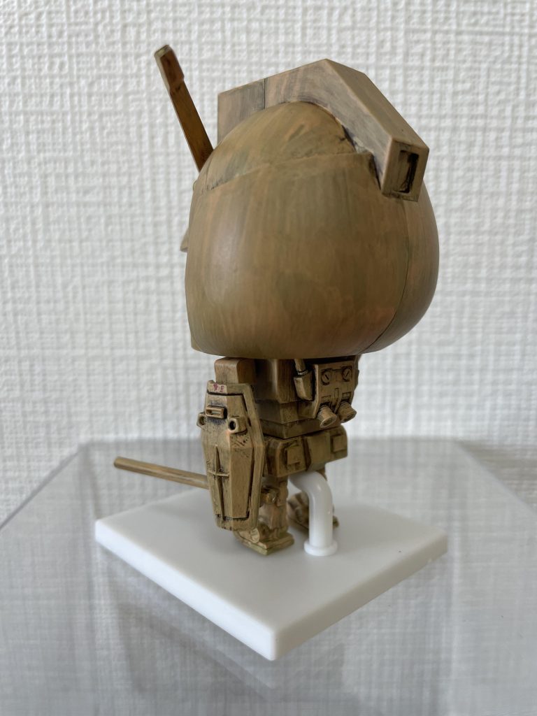 タミヤのアクリル塗料ミニで筆塗りからの、水性プレミアムトップコート(つや消し)。