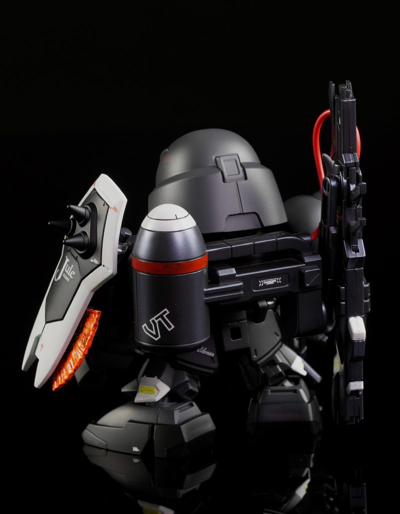 小学生の頃にSDのガンキャノンがクリスマス会で当たって制作した以来のSDキットとなりました！思ってた以上にしっかりしたディテールや造形でびっくりしました！といっても色分け箇所は少ないのでマスキングや筆塗での塗分けは必須。もちろん合わせ目も多く広い面についてはヒケも結構目立ちました。