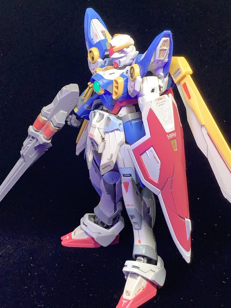 本作はスジボリを中心にディテールアップをしています。カラーリングはやや落ち着き目の色で塗装しています。