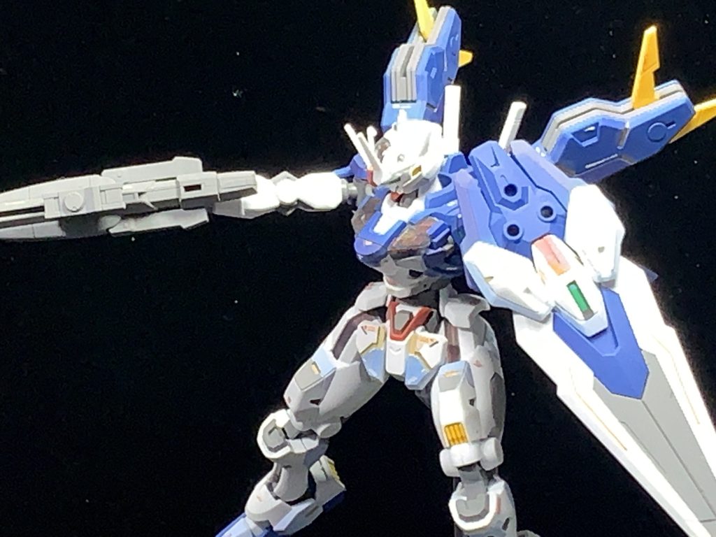 本作【水星の魔女】はガンダム初の女性主人公。最初は不安でしたが最後には大好きになっていました。(^^)