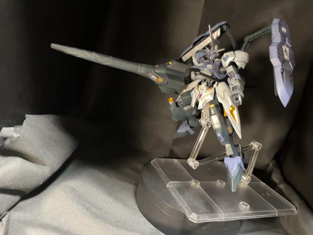 ガエリオ・ボードウィンはここに宣言する。逆賊マクギリス・ファリドを…討つと！