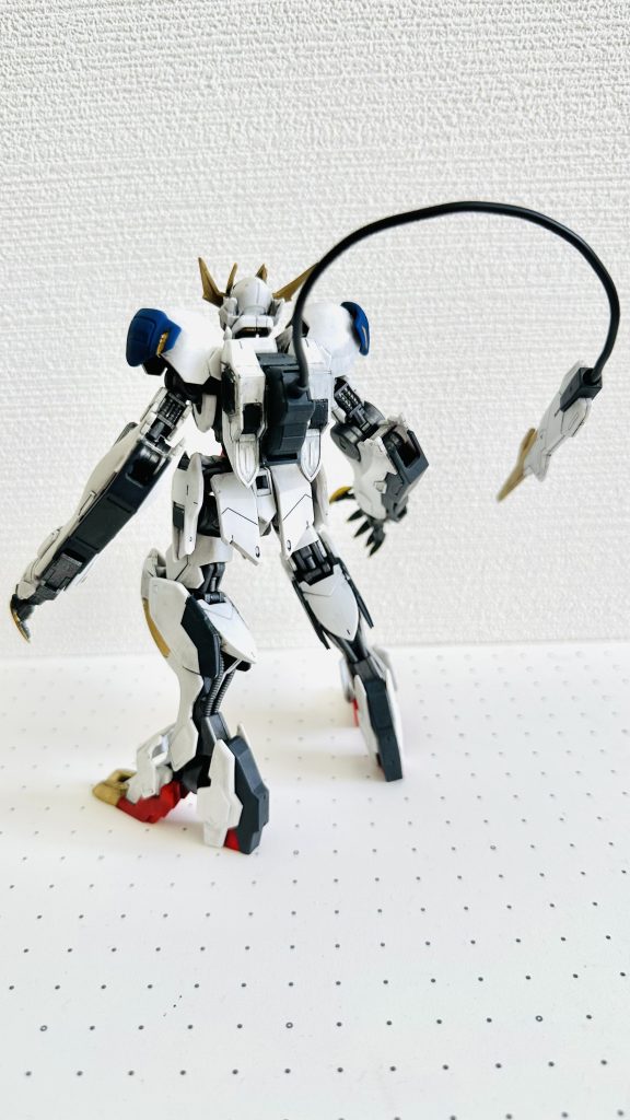 成型色ウェザリング仕上げゴールド箇所は塗装 