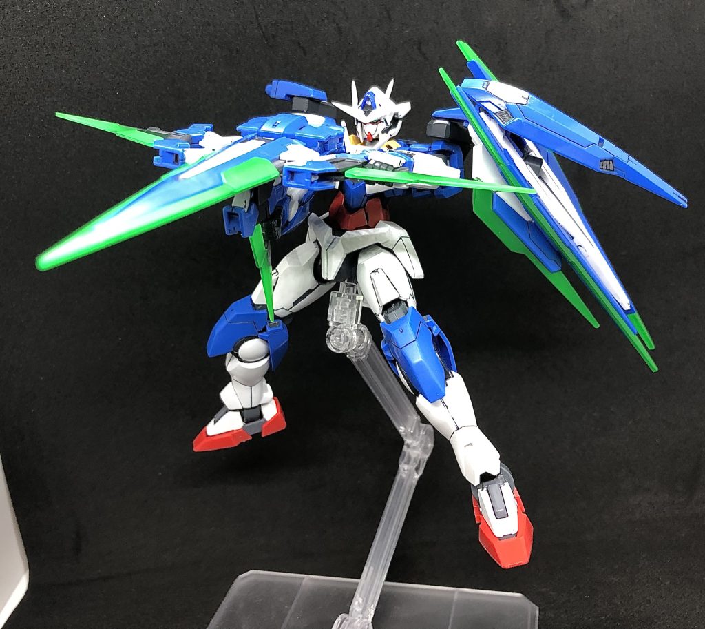 フルセイバー側の問題点として、塗装が必要な部分が接続部位である場合が多く、カッチリいこうとすると塗装が剥げやすいのが難点でした。