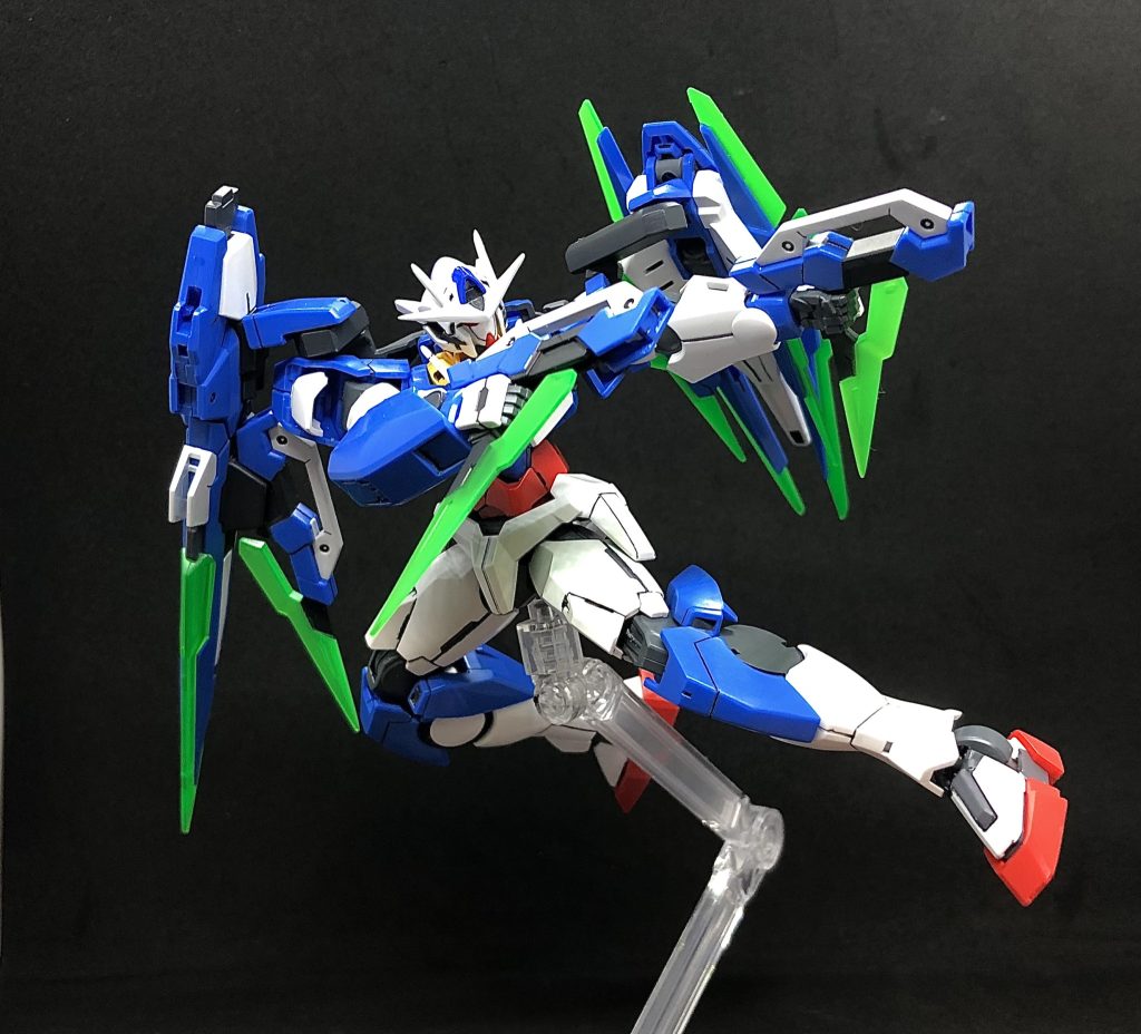 ソレビガンダムのいいところとして、塗り分けがしやすい！マスキングが必要な部分が少なく、パーツ単位で塗り分けができるので塗装がすごい楽でした。