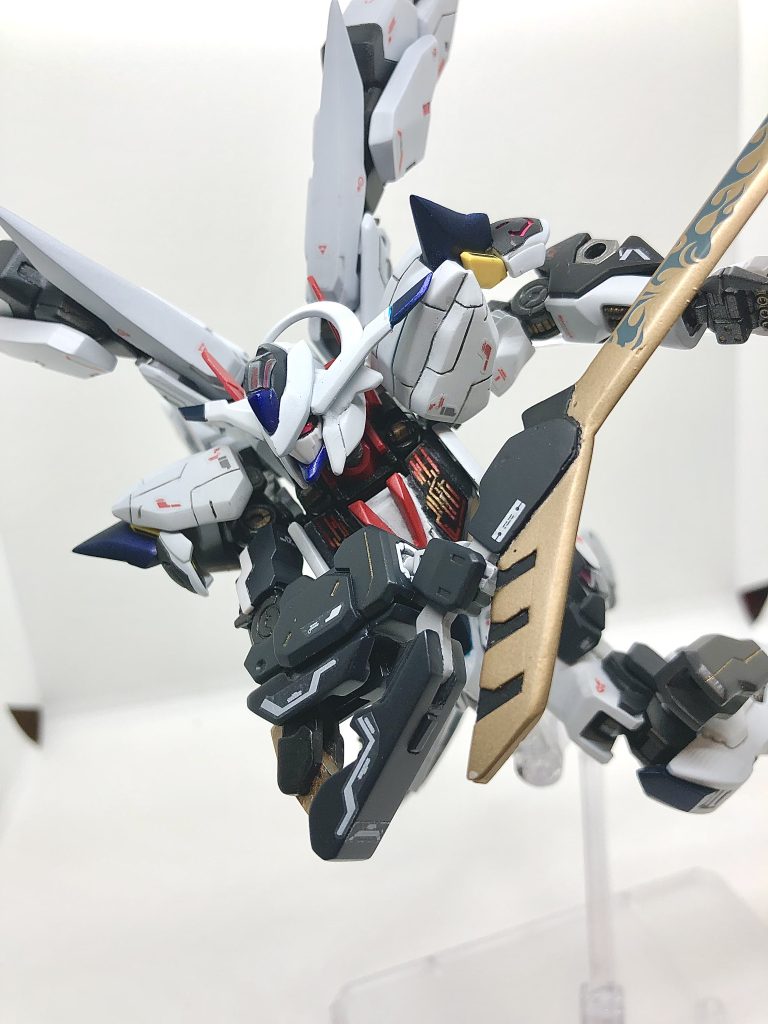 こちらが真の義手刀。普段は足にマウントしている。