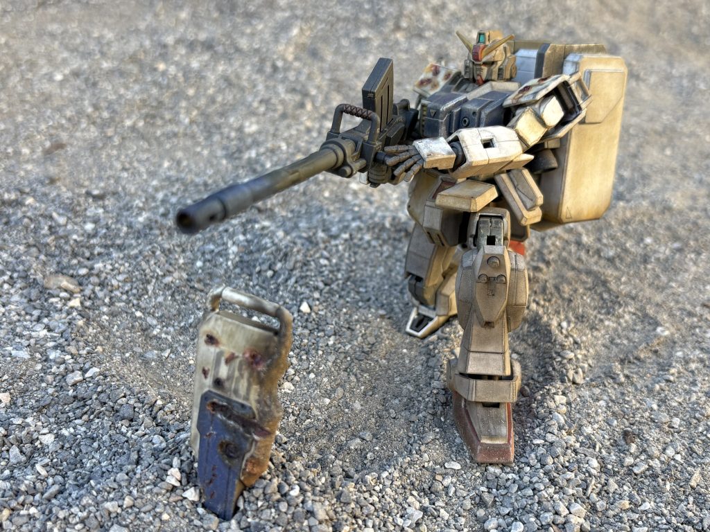 陸戦型ガンダム–4枚目/制作者：稲まる