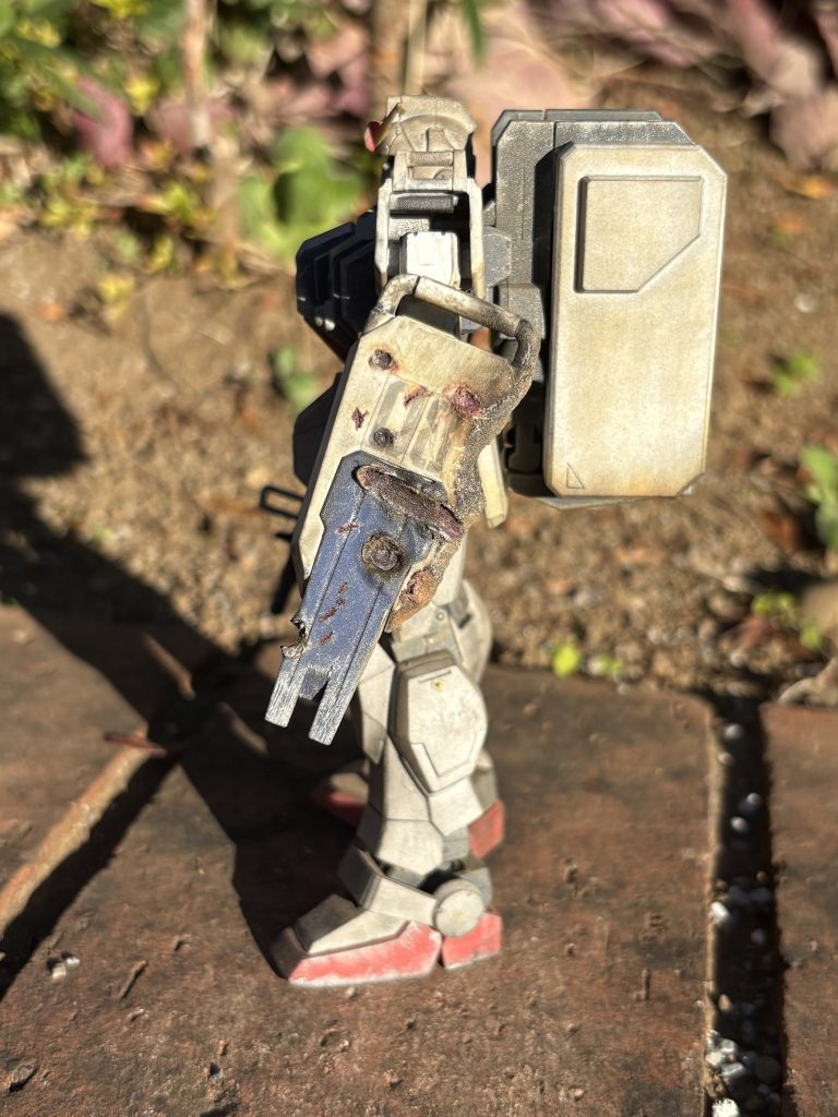 陸戦型ガンダム–4枚目/制作者：稲まる