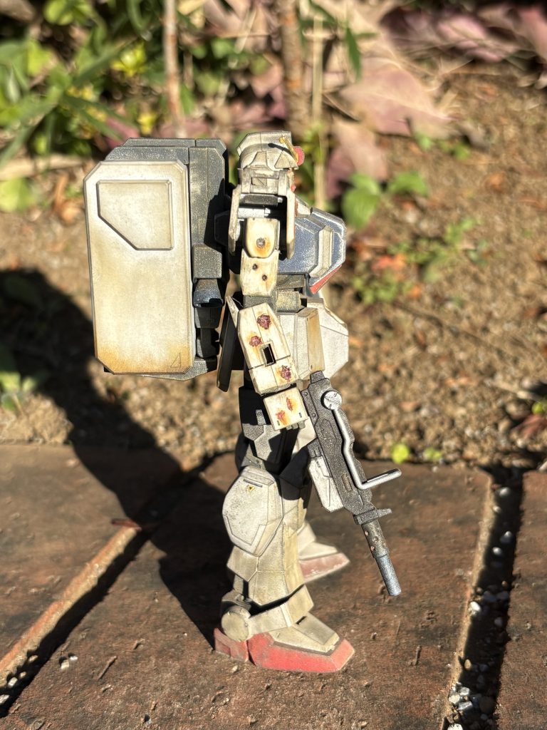 陸戦型ガンダム–2枚目/制作者：稲まる