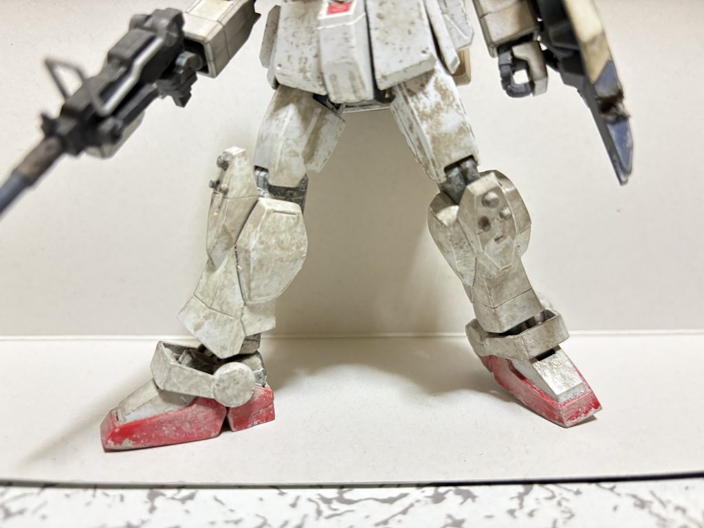 水性うすめ液の中に腰から下をどぶ漬けその後、食器用洗剤で清掃筆で極力汚れを落とさないよう優しく撫でながら落とす汚れ落とさない汚れを意識