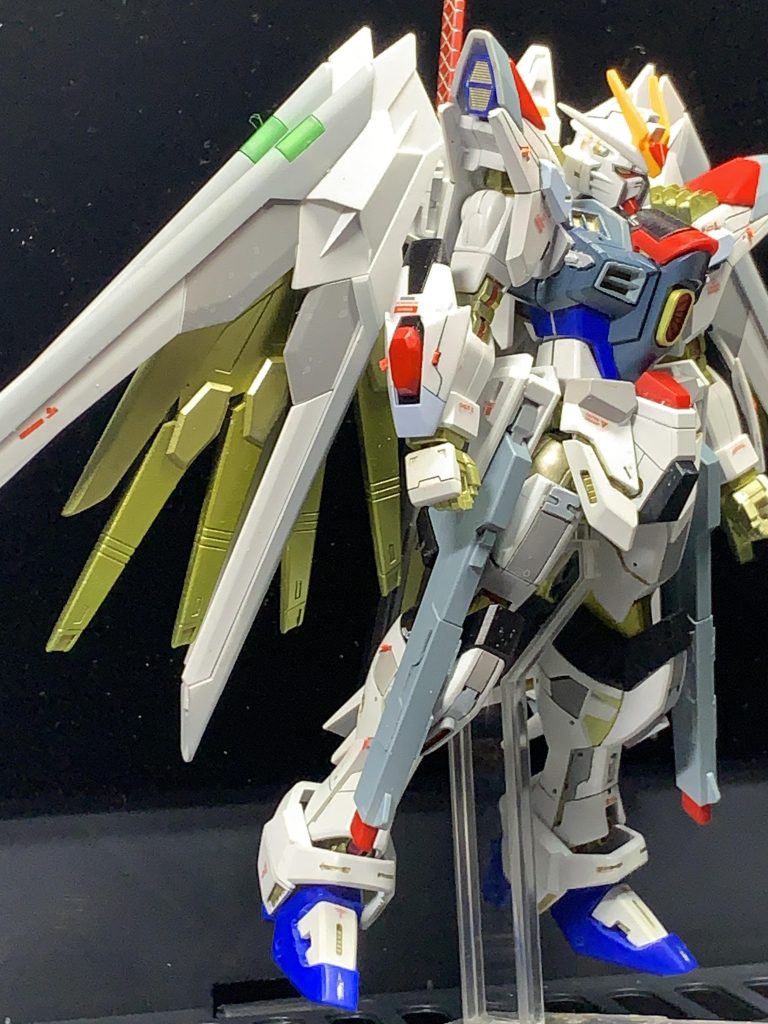 今作はスジボリを中心にディテールを追加しています。