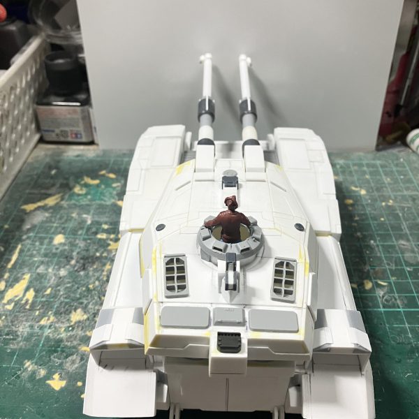 1/48 61式戦車　製作25日目〜30日目ディテールアップした砲塔を作り直し、高さ8ミリカットし薄くしました段差を修正してもう一度ディテールアップ砲身の可動する所も砲塔に合わせて作り直しつつディテールアップこれで一通りディテールアップしたから、全体をもう一度ディテールアップしていきます♪修正しながら進めていきます(￣^￣)ゞ（4枚目）