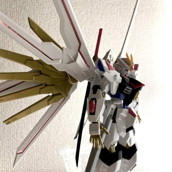 HGCE 1/144 マイティーストライクフリーダムガンダム