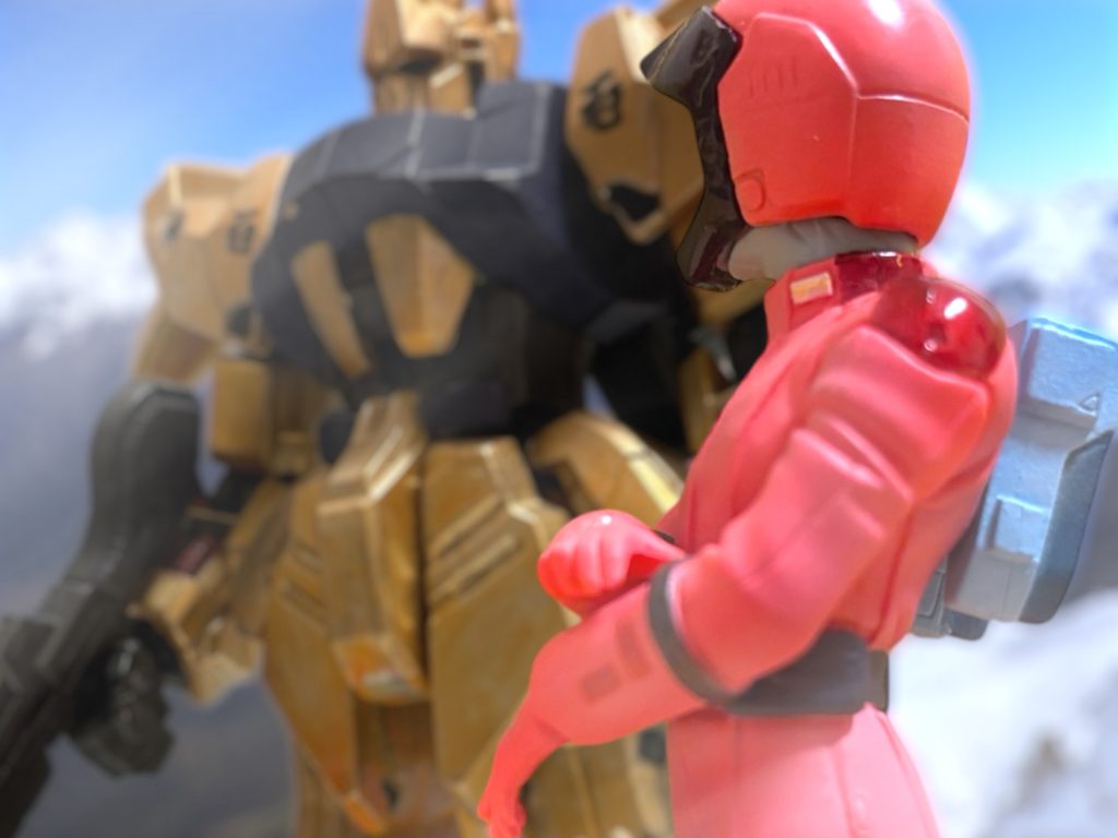 (シャア・アズナブル……。) エゥーゴの陣頭指揮を取っている者に、紛れているという。 もはや、前線では周知の事実で、ブレックス・フォーラ准将暗殺後は、実質のエゥーゴの指導者になっているとも聞く。 ブライトマンの情報の網には、彼の1年戦争当時からのニュータイプへのこだわりや、アステロイドベルトでの動向の一部が流れてきている。もしかすると、あの、ジオン・ズム・ダイクンとの繋がりも、という話もあるが、それは未だ都市伝説の域を出ない噂である。しかし、事実ではないか、と、ブライトマンは何となく、そう思っている。 だが、その、ニュータイプにかかわるビッグネーム、赤い彗星のシャアが、この機に乗じて何かをやると、ブライトマンは信じている。ブライトマンは、動くとしたらその時である、と直感していた。〜〜〜〜〜〜〜〜〜〜〜〜〜〜〜