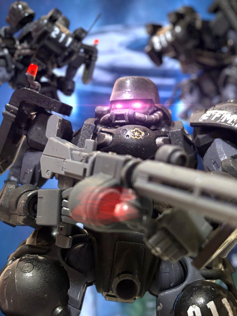 U.C.0087、11月6日。 ヘント・ミューラーは、現場検証を兼ねた取り調べの為に、サイド5