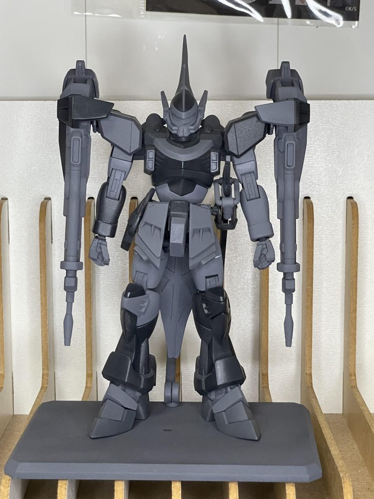 色の変化をつけるためにサフや下地色を少し変更してます。