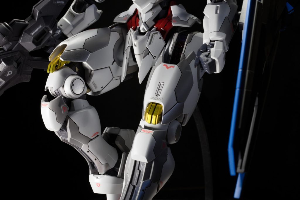 曲線部分のスジボリ。いい練習になりました。