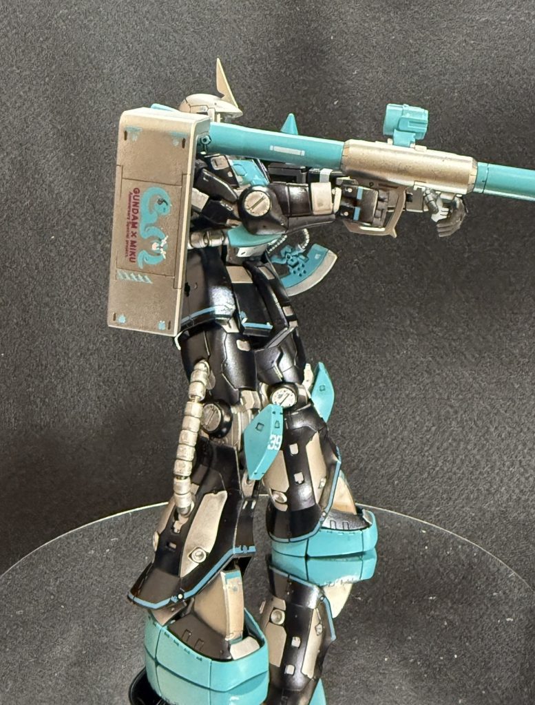 ザクⅱ初音ミクver–4枚目/制作者：Kazuna