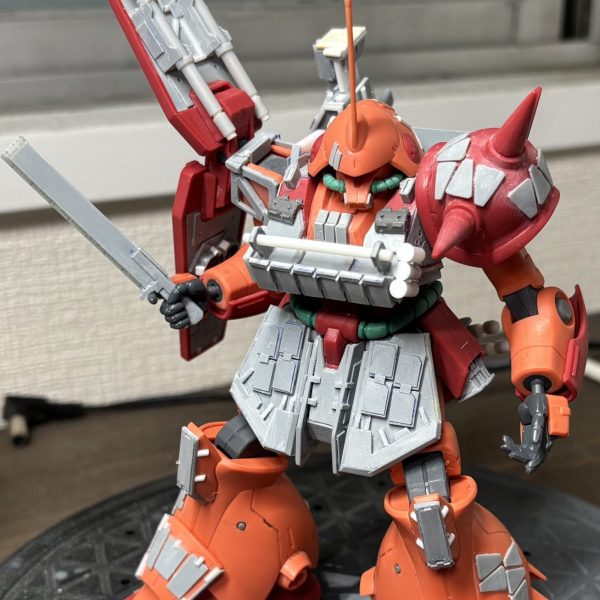 下半身ほぼほぼ完了。フロントスカートもう少しいじるかもしれませんが…。・左のサイドスカートをマガジンフォルダに・リアスカートにグレネードを懸架できるように・太ももあたりにスジボリ追加・フンドシ、リアのスカート真ん中にもディティール追加右側が重量過多なので、バックパックに追加兵装作ろうかなぁ…。（1枚目）