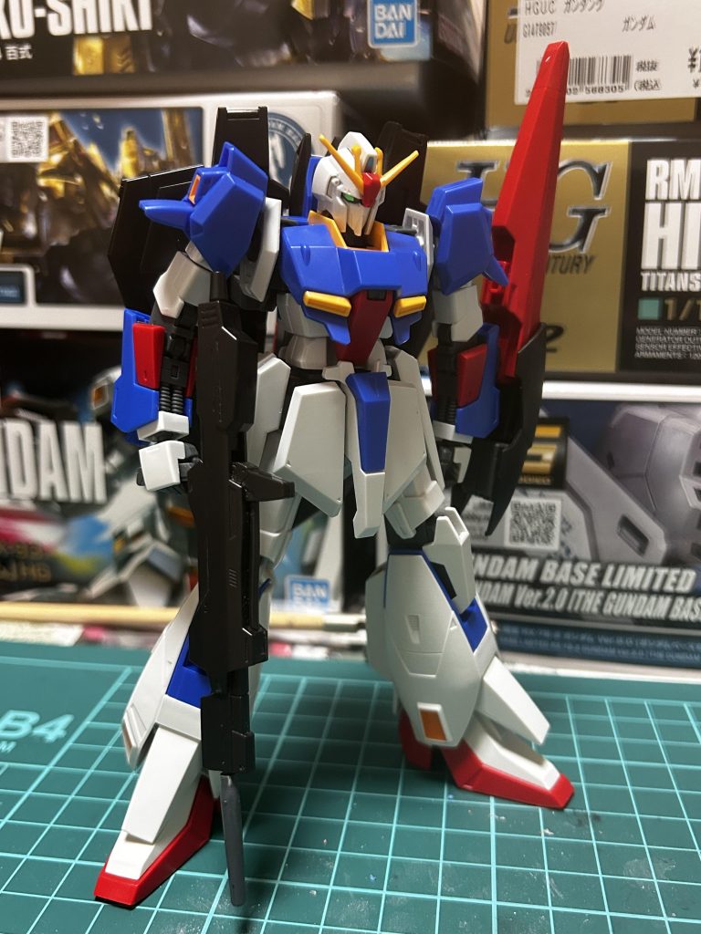 ちなみに素組みでもカッコイイです今回はウェザリングやダメージ加工はしていませんが、これでも十分決まりますね...