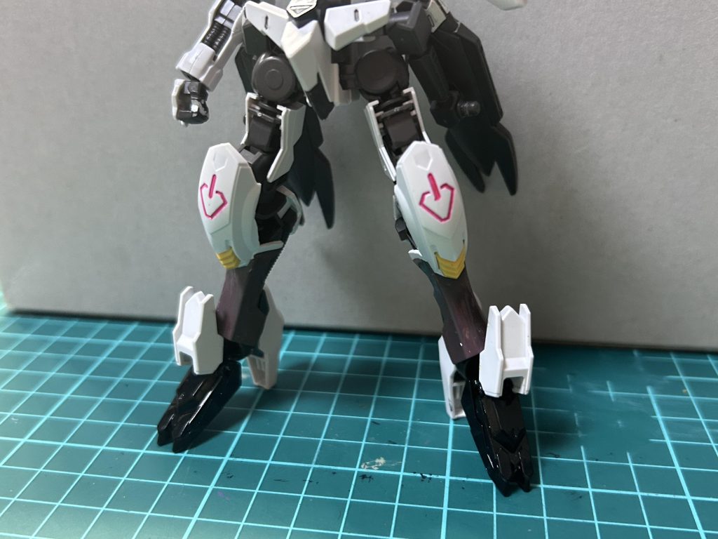 下半身は劇中設定と比べて結構無理矢理かも後々修正しましょうかね〜(制作技術！)