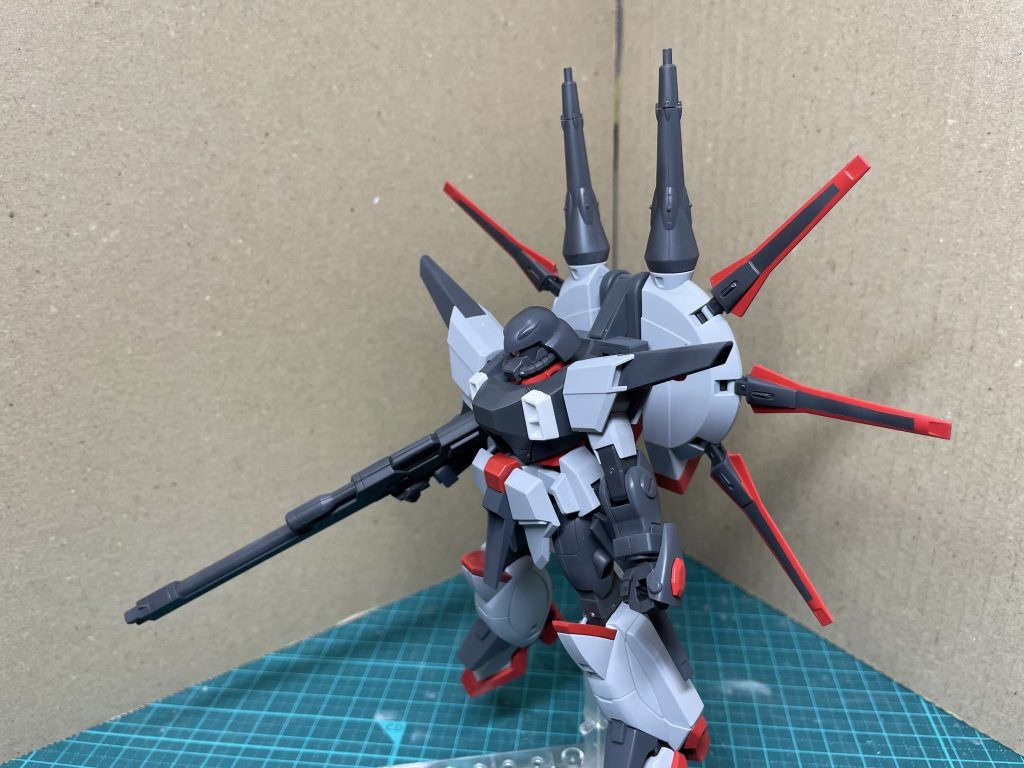 設定と違いますが、ハンドパーツはレジェンドのものを使っています。