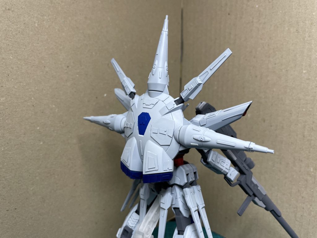 後ろ側。プラ板をこれ見よがしに貼ってみました。