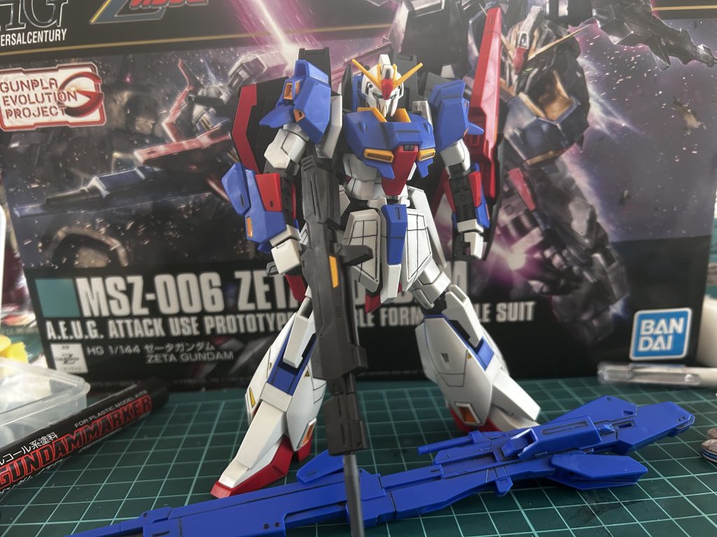 スミ入れ後の1枚です。これだけでも十分カッコイイですねZはストーリーも音楽もモビルスーツも自分の心に刺さりましたね。今のアニメで育った自分にとってセル画のアニメはかっこよすぎました。雰囲気・絵の感じ・セリフ全てが本当にカッコイイです(カツ以外)。ZZのルーも搭乗していますが、やっぱりカミーユのイメージが強いですね。感情の昂りがZガンダムのバイオセンサーと共鳴しているところは本当に胸が熱かったです。