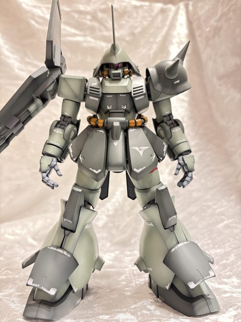 意外にもズッシリしている感じがいいです。