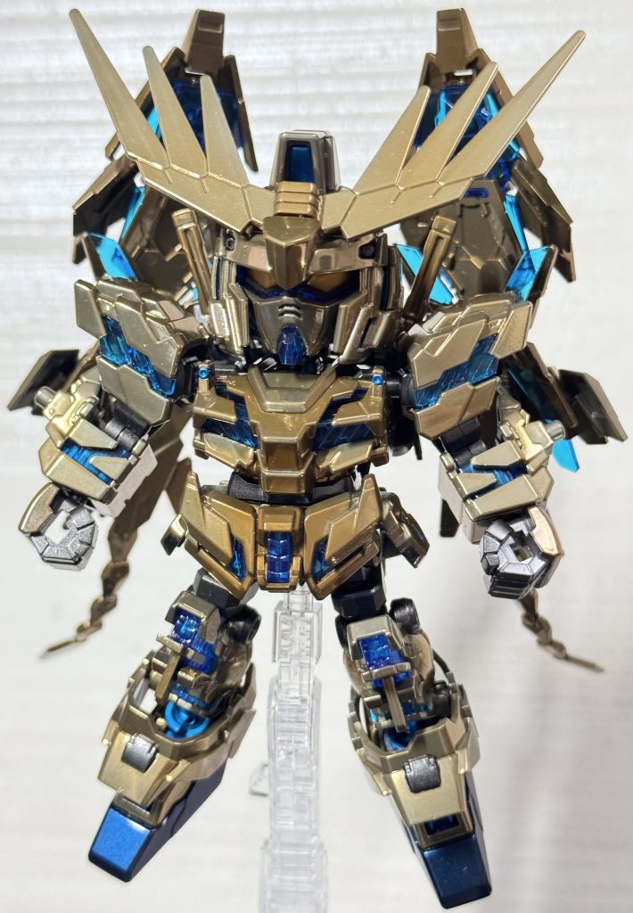 それでも暗いですねーもっと明るいメッキにしたかったのですが…うーんどうしたら良いんだろ?テラクロームまでは割と明るい銀になっていたのでその時点で更に2液ウレタンクリアをやればもしかしたらテッカテカになっていけるのか?でもそれだと更に塗膜が厚くなるしなぁ…てなわけで今回は期待通りの結果は得られませんでした。いつかまたリベンジしたいですね。因みにいつも通り蛍光での塗り分けは頑張りました。