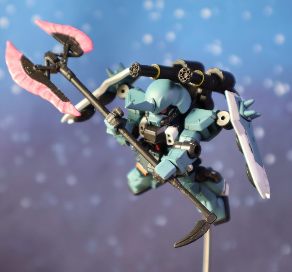 MSアンサンブルのザクファントムとガンダムメカセレクションのスラッシュザクファントムを使用しております。