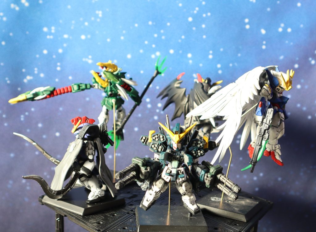 センター：ガンダムヘビーアームズ改