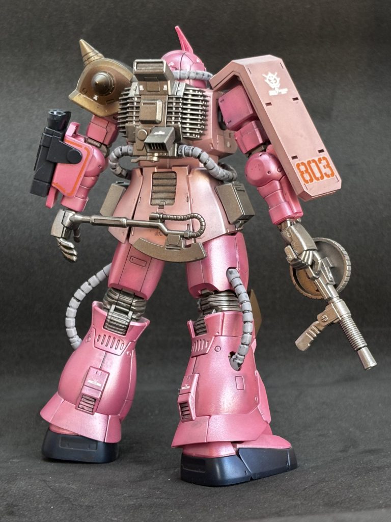 関節や手、武器はフィニッシャーズのライトガンメタル。デカールをアレンジして貼って最後に艶消しをトップコートしてます。