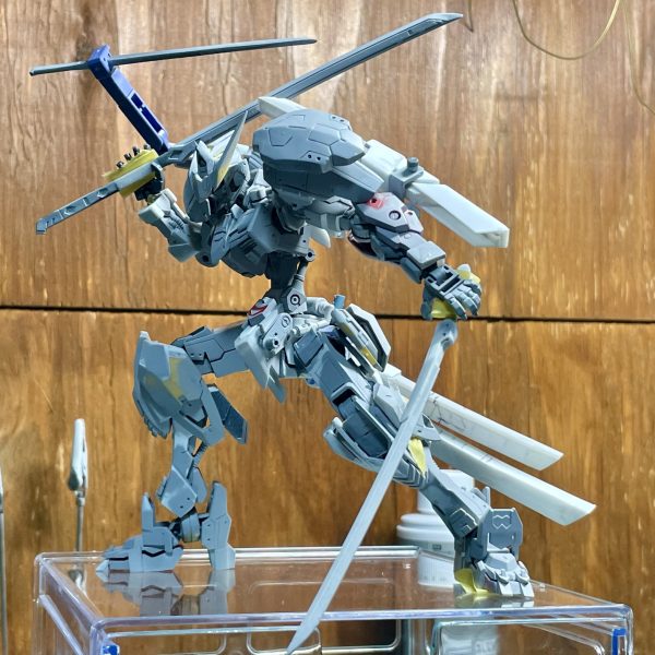 GQコンのケンプファー作ったり部屋の模様替えで滞ってたバルバトスを再開アナザーコンに出せたら出します男の子ってこういうのが好きなんでしょ？（3枚目）