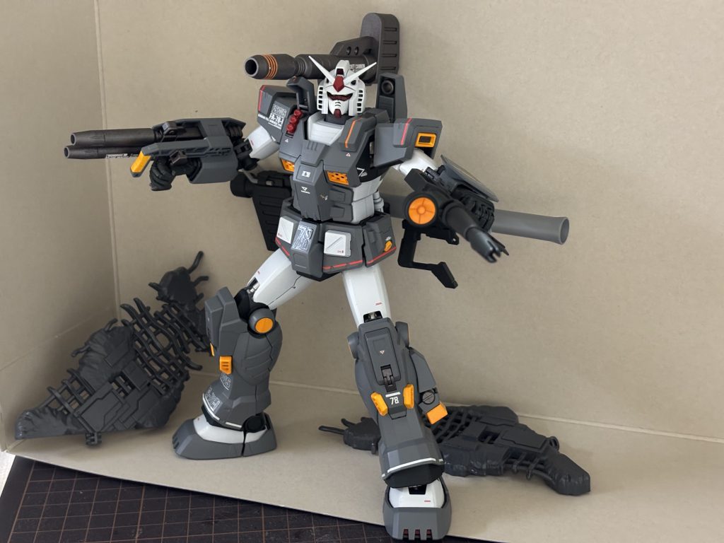 ポージング立ち姿の方が良いですね。。