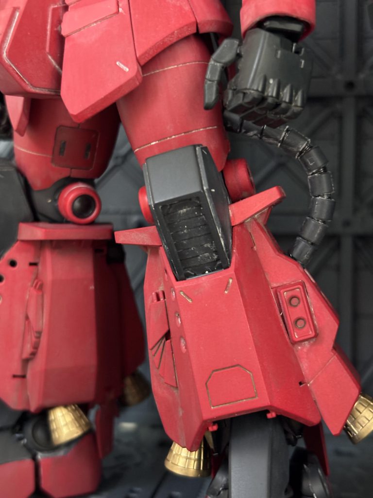 膝部バーニアを内蔵型ラジエターに変更しました。