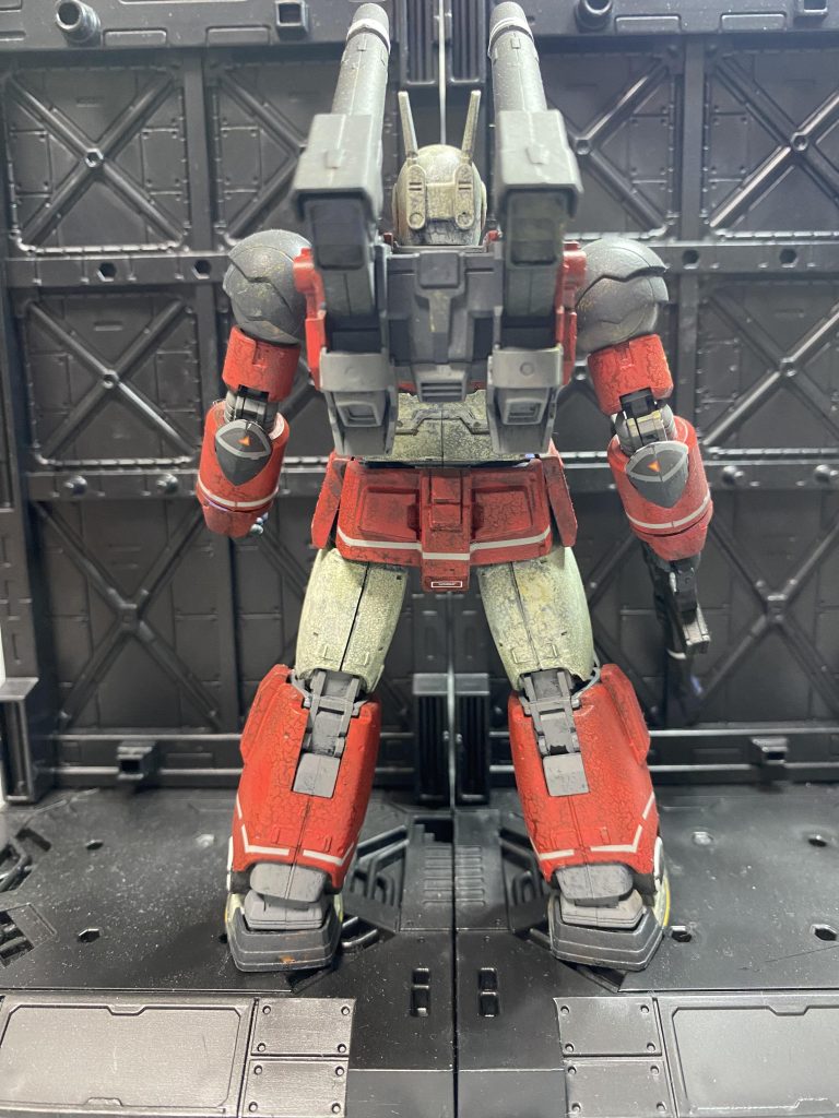 バックショット！のちにクラック塗装なる方法だとか？塗料の乾くスピードの違いで起こる現象らしいとお勉強。